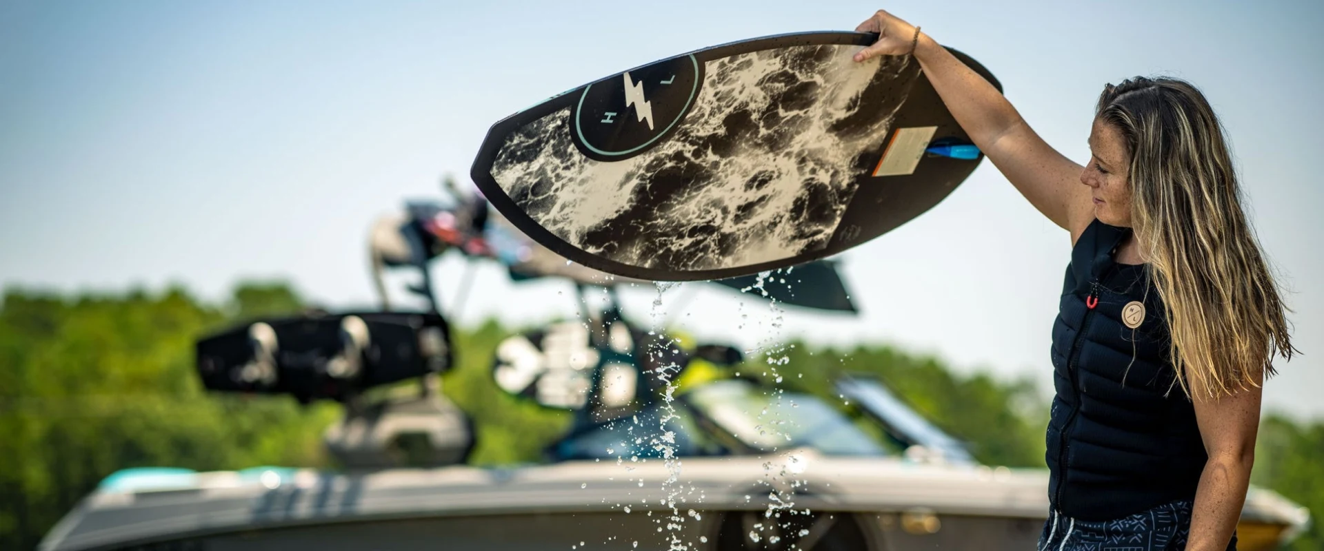 Shop Wakesurfers